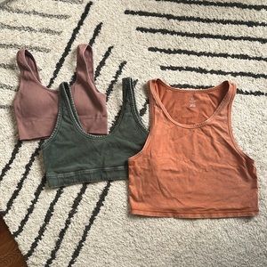 3 pack Aerie bralette and crop top size L and M